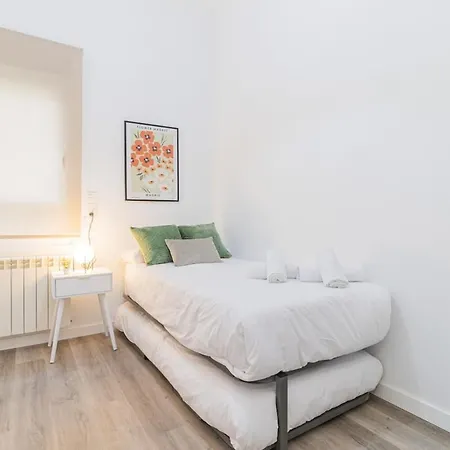 Your Luxury Getaway In Downtown Apartment *